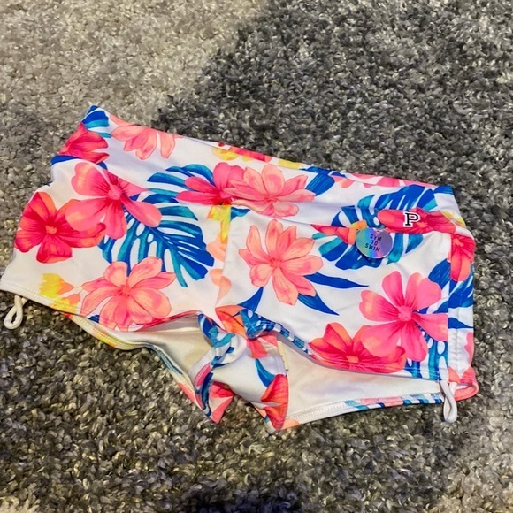 NEW Victoria Secret Pink Ultimate gym to swim Luau short sz Medium - Picture 1 of 10